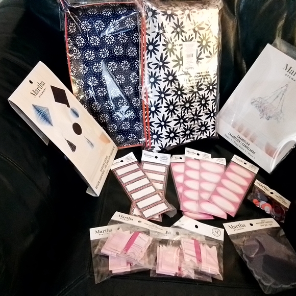 Martha Stewart assortment crafts all new in 16 pks chandelier, stickers,… - Picture 1 of 13